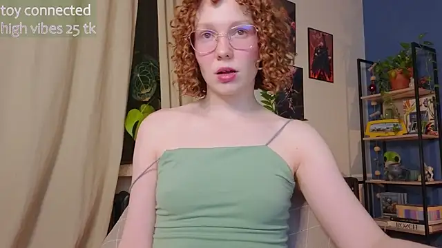 Snapshot of _lightmyfire chatting on 02/02/25, 09:02  lightmyfire online show from 02/02/25, 09:02