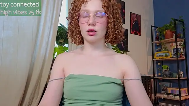 Snapshot of _lightmyfire chatting on 02/06/25, 01:54  lightmyfire online show from 02/06/25, 01:54