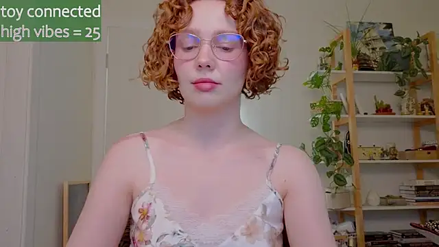 Snapshot of _lightmyfire chatting on 09/10/25, 04:34  lightmyfire online show from 09/10/25, 04:34