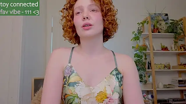 Snapshot of _lightmyfire chatting on 09/30/25, 01:05  lightmyfire online show from 09/30/25, 01:05