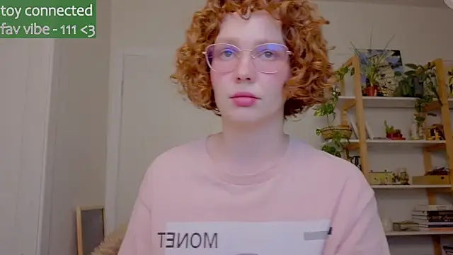 Snapshot of _lightmyfire chatting on 10/03/25, 10:07  lightmyfire online show from 10/03/25, 10:07