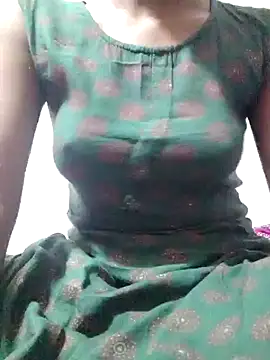 Snapshot of rituporna2004 chatting on 12/20/24, 03:31 rituporna2004 online show from 12/20/24, 03:31