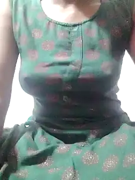 Snapshot of rituporna2004 chatting on 01/15/25, 02:24 rituporna2004 online show from 01/15/25, 02:24