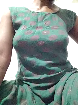 Snapshot of rituporna2004 chatting on 10/10/25, 01:37 rituporna2004 online show from 10/10/25, 01:37