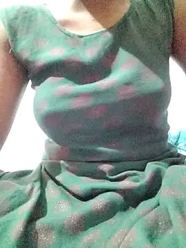 rituporna2004 online show from 01/18/26, 02:37