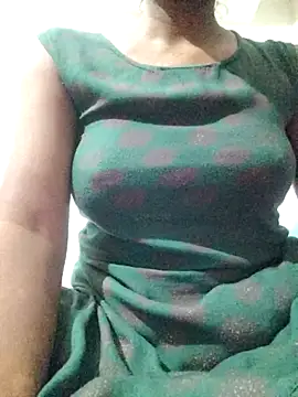 rituporna2004 online show from 02/03/26, 02:53