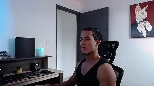 Snapshot of alejo_x3 chatting on 12/04/24, 05:33 alejo x3 online show from 12/04/24, 05:33