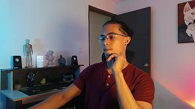 Snapshot of alejo_x3 chatting on 10/07/25, 10:07 alejo x3 online show from 10/07/25, 10:07