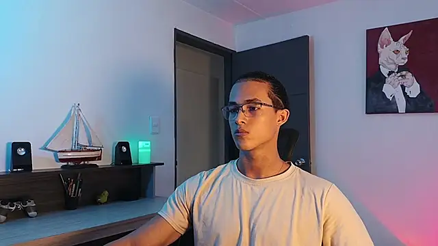 Snapshot of alejo_x3 chatting on 11/29/25, 09:51 alejo x3 online show from 11/29/25, 09:51