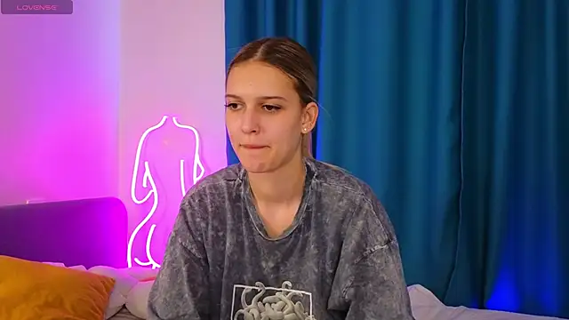 KimberliDean online show from 02/28/25, 09:04