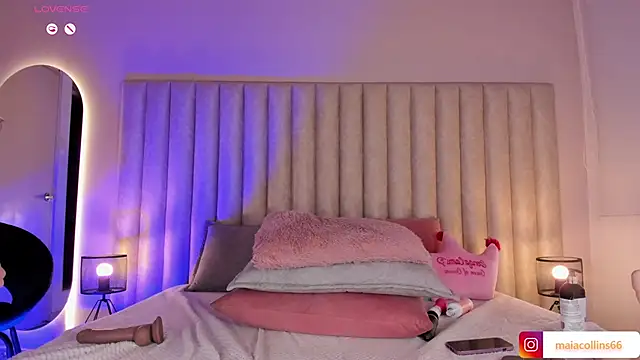 Maia Collins online show from 03/17/25, 02:30