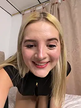 Snapshot of Maia_Collins chatting on 06/04/26, 12:49 Maia Collins online show from 06/04/26, 12:49