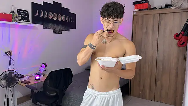 Kisan Smith online show from 10/27/25, 05:22