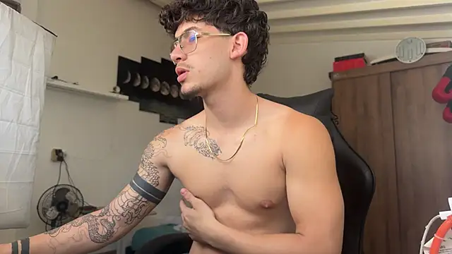 Kisan Smith online show from 04/23/26, 03:03