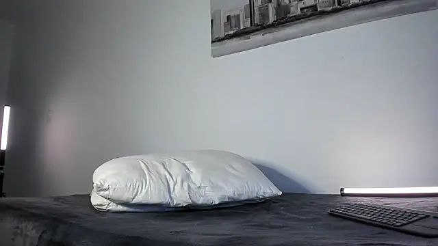 a lejandro 0 8 online show from 03/17/25, 02:19