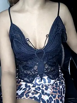 Snapshot of Leeeezzzz_roy chatting on 09/26/25, 07:40 Leeeezzzz roy online show from 09/26/25, 07:40