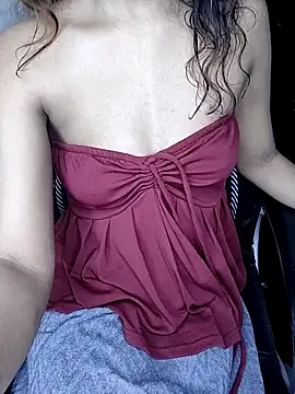 Snapshot of Leeeezzzz_roy chatting on 10/07/25, 10:18 Leeeezzzz roy online show from 10/07/25, 10:18