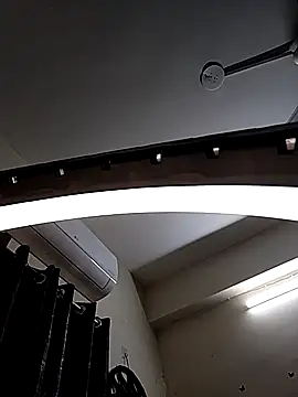 Snapshot of Leeeezzzz_roy chatting on 10/30/25, 05:53 Leeeezzzz roy online show from 10/30/25, 05:53