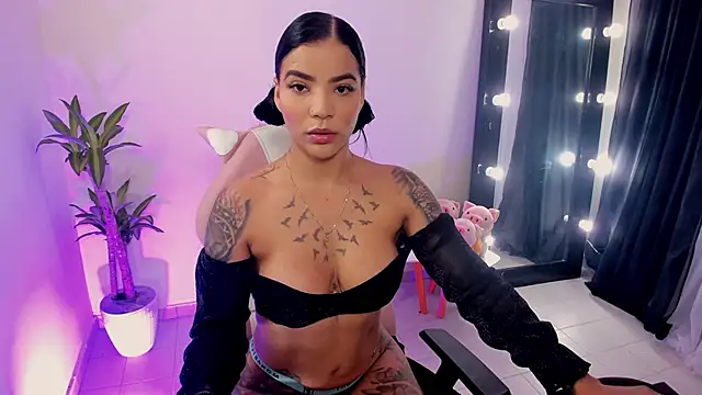 EmmaRusellx online show from 01/25/25, 10:07