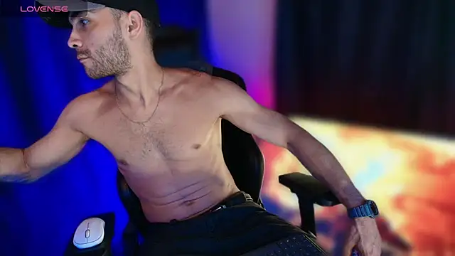 sexyboycolombi4 online show from 04/27/26, 09:02