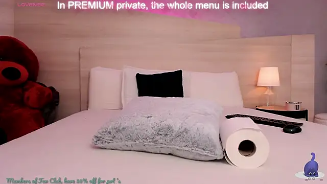 FoxxyClarise online show from 02/18/25, 11:44