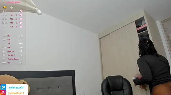 Snapshot of charlotte_tiller chatting on 02/21/25, 07:10 charlotte tiller online show from 02/21/25, 07:10