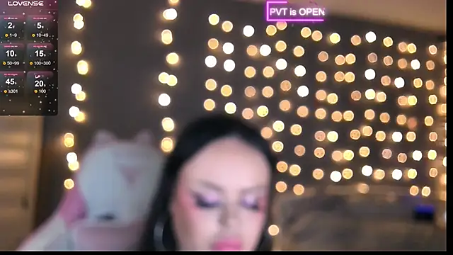 Snapshot of og_maddison chatting on 02/14/25, 06:29 og maddison online show from 02/14/25, 06:29