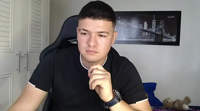 Plug Control online show from 12/30/24, 07:42