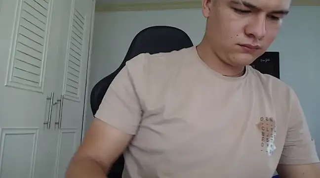 Plug Control online show from 02/02/25, 05:15