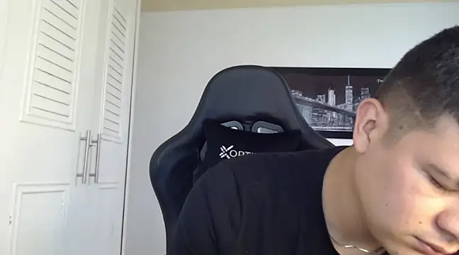 Plug Control online show from 02/08/25, 04:04