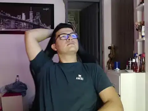 Plug Control online show from 02/25/25, 07:25