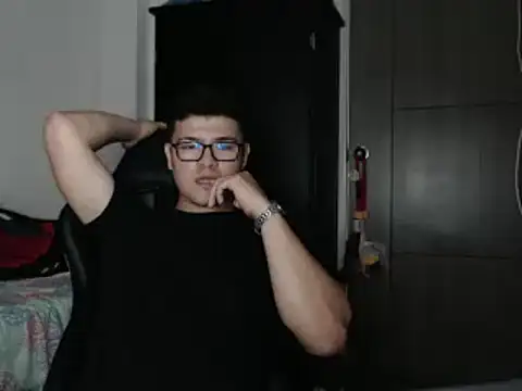 Plug Control online show from 02/26/25, 08:33