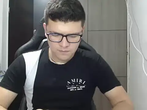 Plug Control online show from 03/01/25, 06:43