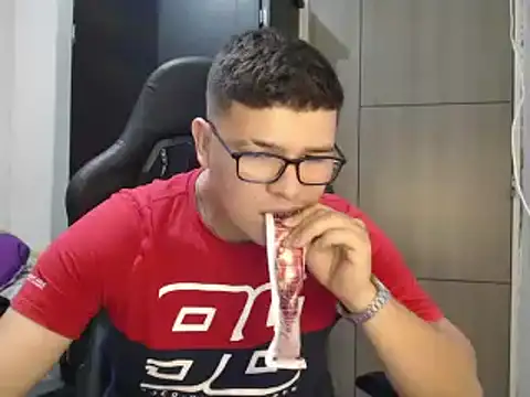 Plug Control online show from 03/02/25, 07:45