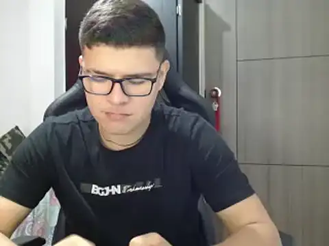 Plug Control online show from 03/06/25, 03:02