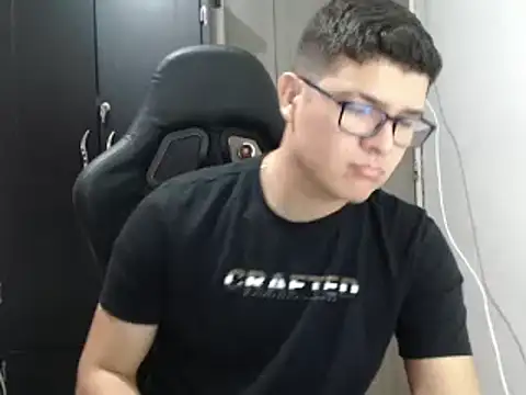 Plug Control online show from 03/12/25, 01:51