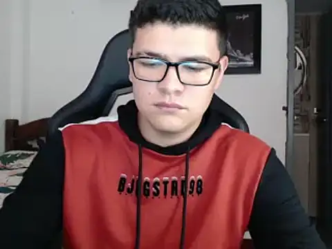 Plug Control online show from 03/17/25, 08:51