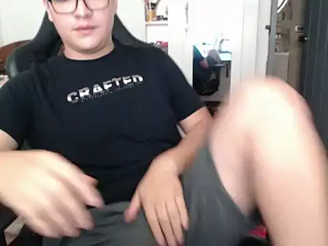 Plug Control online show from 03/19/25, 04:34