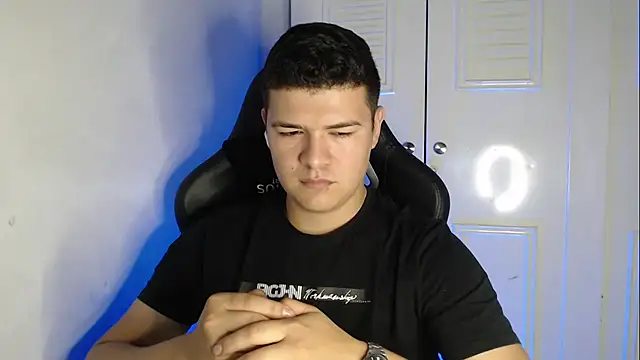 Plug Control online show from 09/12/25, 04:45