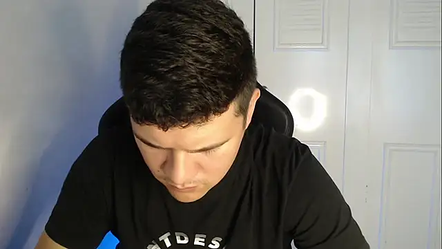 Plug Control online show from 09/16/25, 04:19