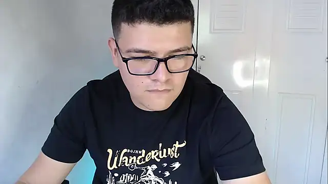 Plug Control online show from 09/26/25, 05:17