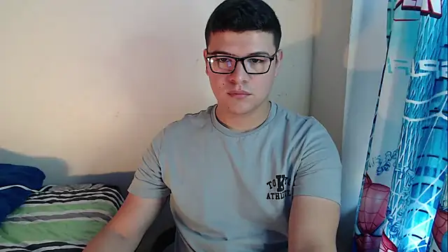 Plug Control online show from 10/24/25, 04:03