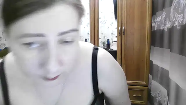 Snapshot of SophieNightAh chatting on 01/10/26, 07:26 SophieNightAh online show from 01/10/26, 07:26