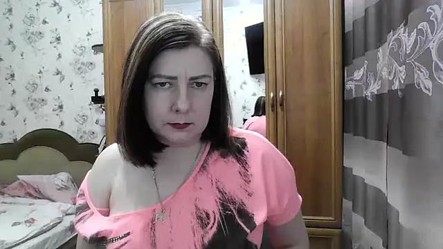 Snapshot of SophieNightAh chatting on 01/14/26, 05:18 SophieNightAh online show from 01/14/26, 05:18