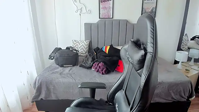 Amy joones online show from 10/21/25, 12:50