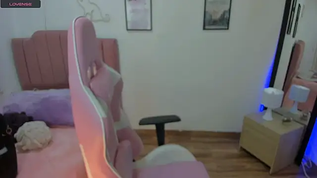 Amy joones online show from 11/18/25, 12:31