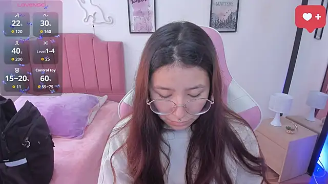 Amy joones online show from 11/28/25, 01:14