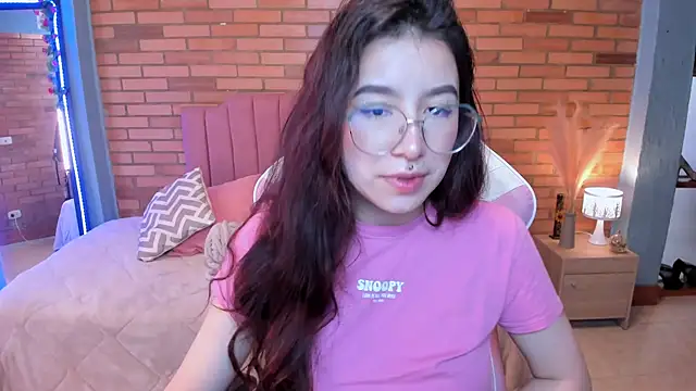 Snapshot of Amy_joones chatting on 05/24/26, 12:21 Amy joones online show from 05/24/26, 12:21