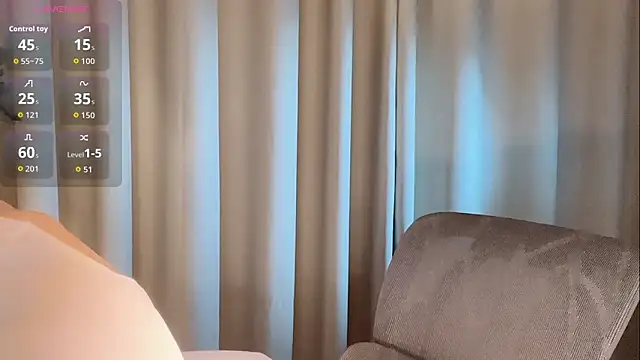 --xixi-- online show from 04/23/26, 04:53