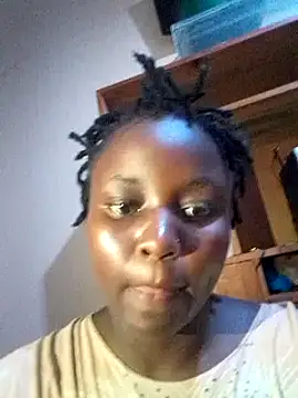 Snapshot of sweetcandy_22y chatting on 12/11/24, 09:45 sweetcandy 22y online show from 12/11/24, 09:45